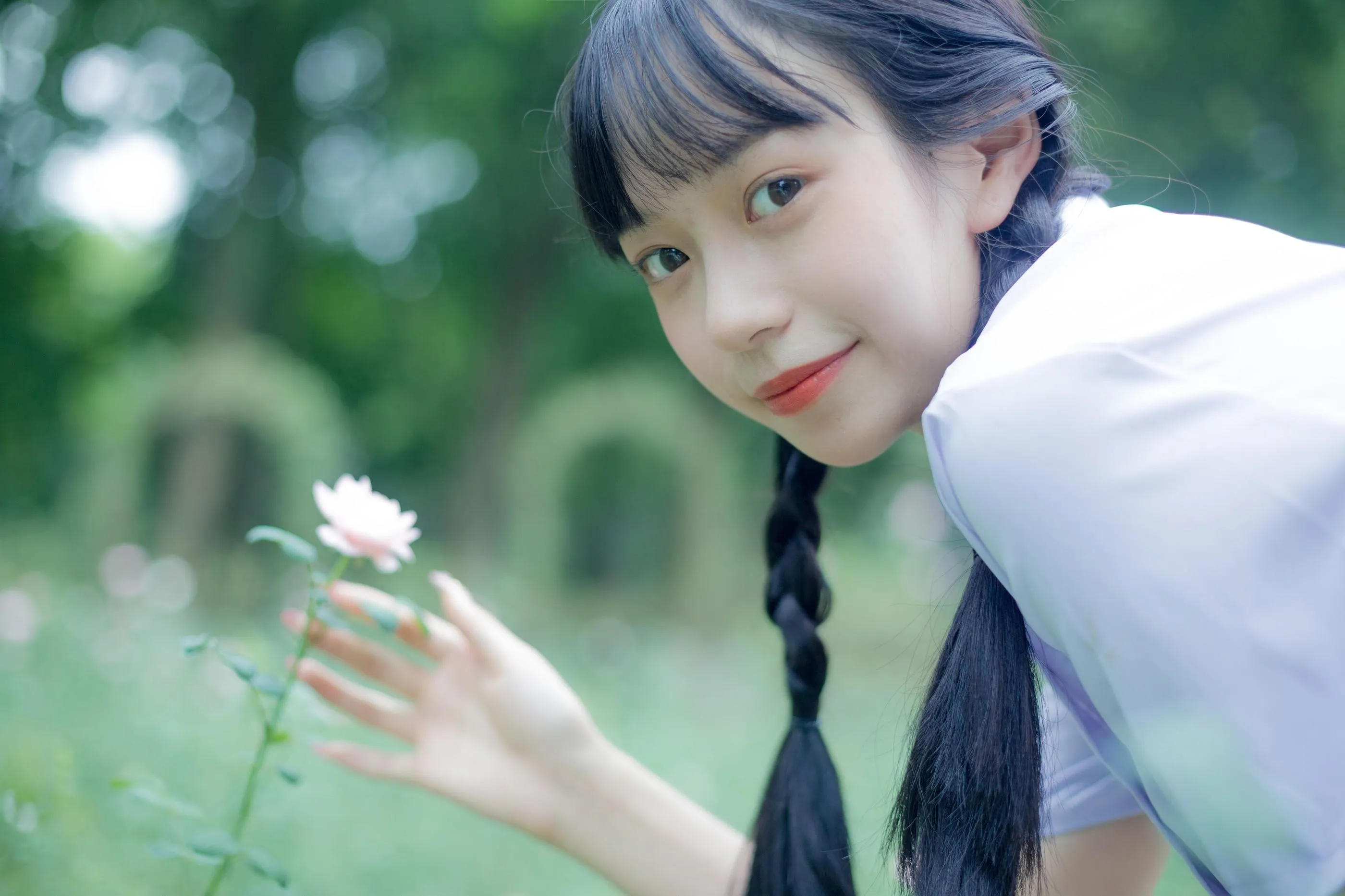 [YITUYU艺图语]2022.08.30 错过花期 鄢韵琳儿 [28P]插图